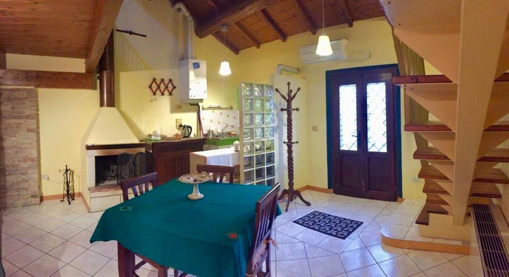 Casa Fiorita Bed & Breakfast Sant'Enea Exterior photo